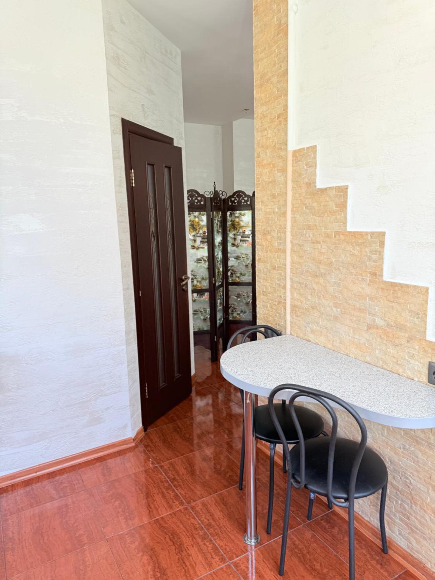Светлая Квартира Appartamento Odessa Esterno foto