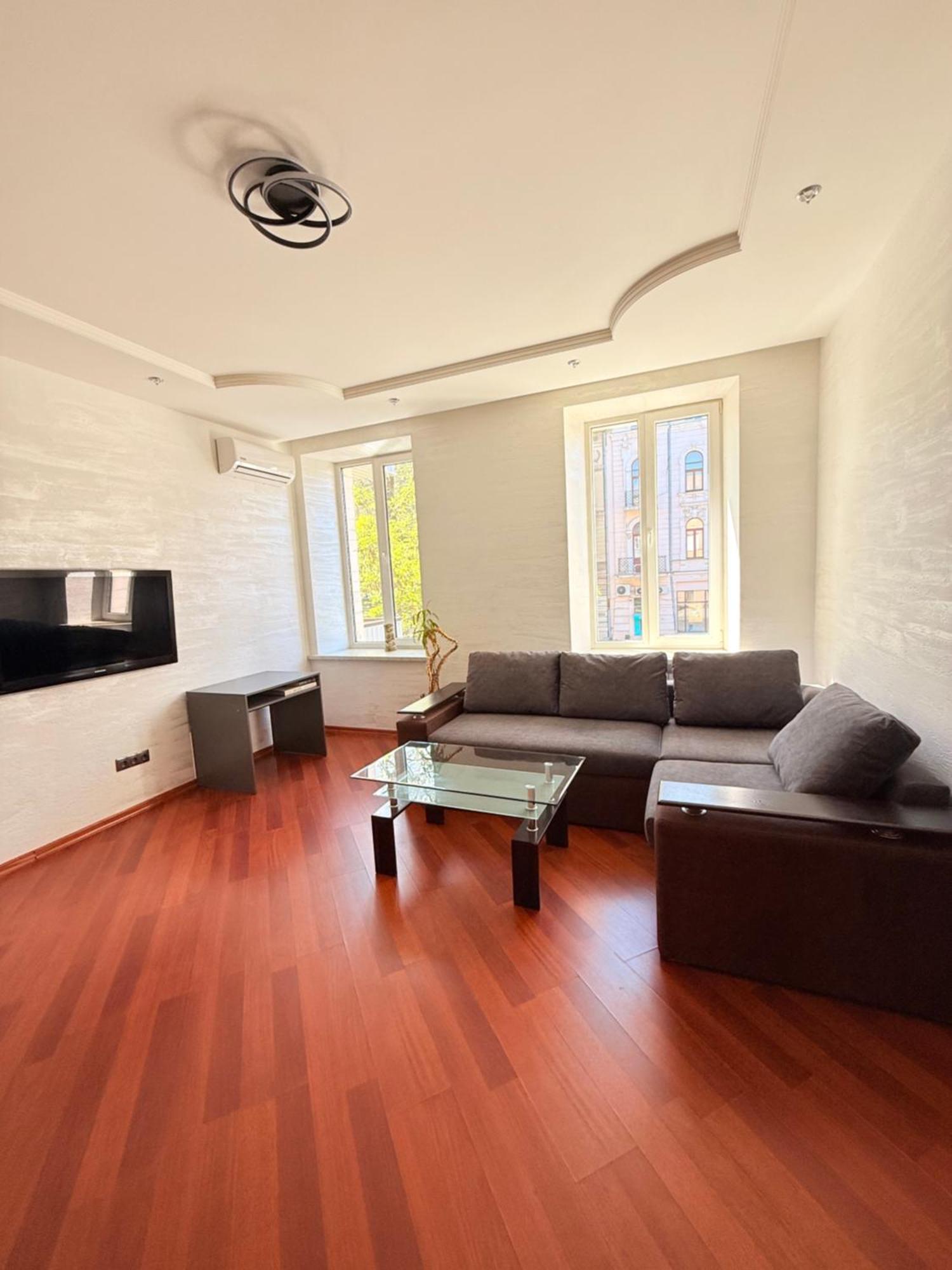 Светлая Квартира Appartamento Odessa Esterno foto